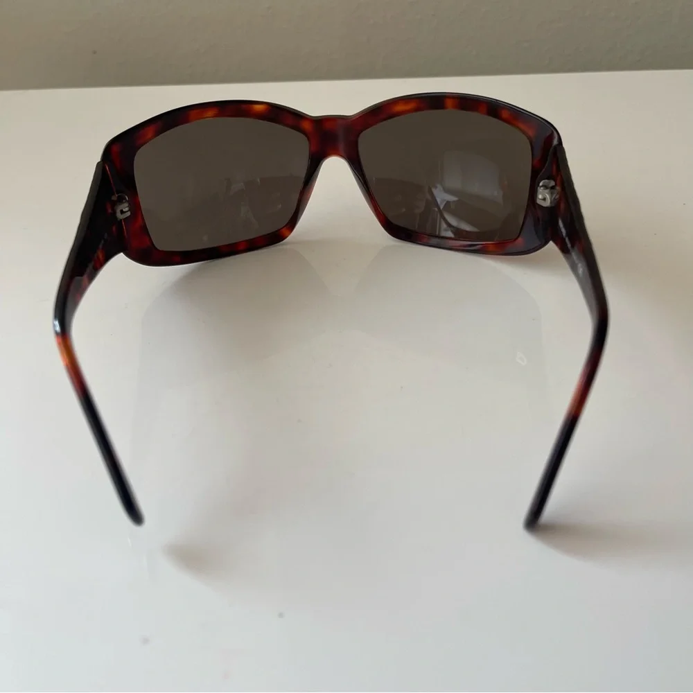 VERSACE  Y2K sunglasses wrapped around brown
